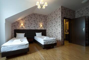 Фото номера Двухместный номер с 1 кроватью или 2 отдельными кроватями Отель Hotel Oriza г. Гдув 24